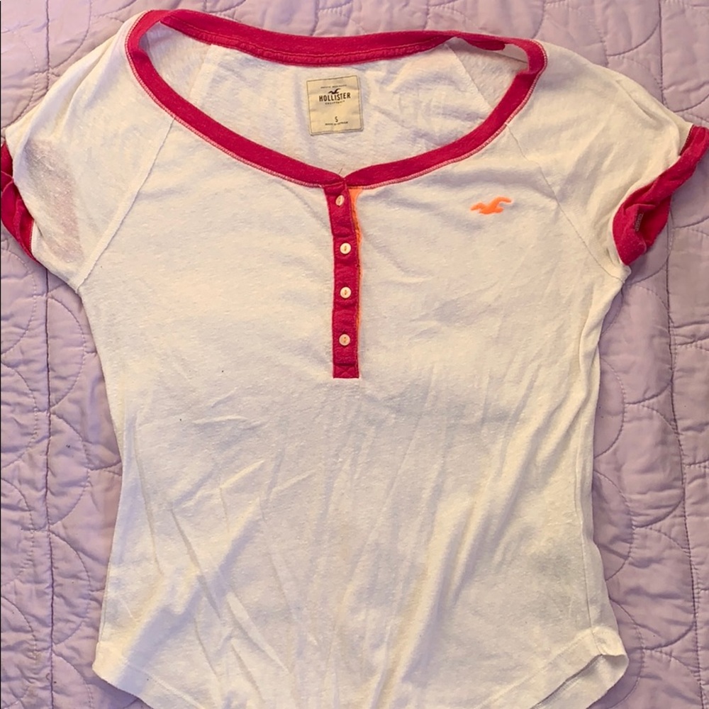 HOLLISTER WHITE T SHIRT